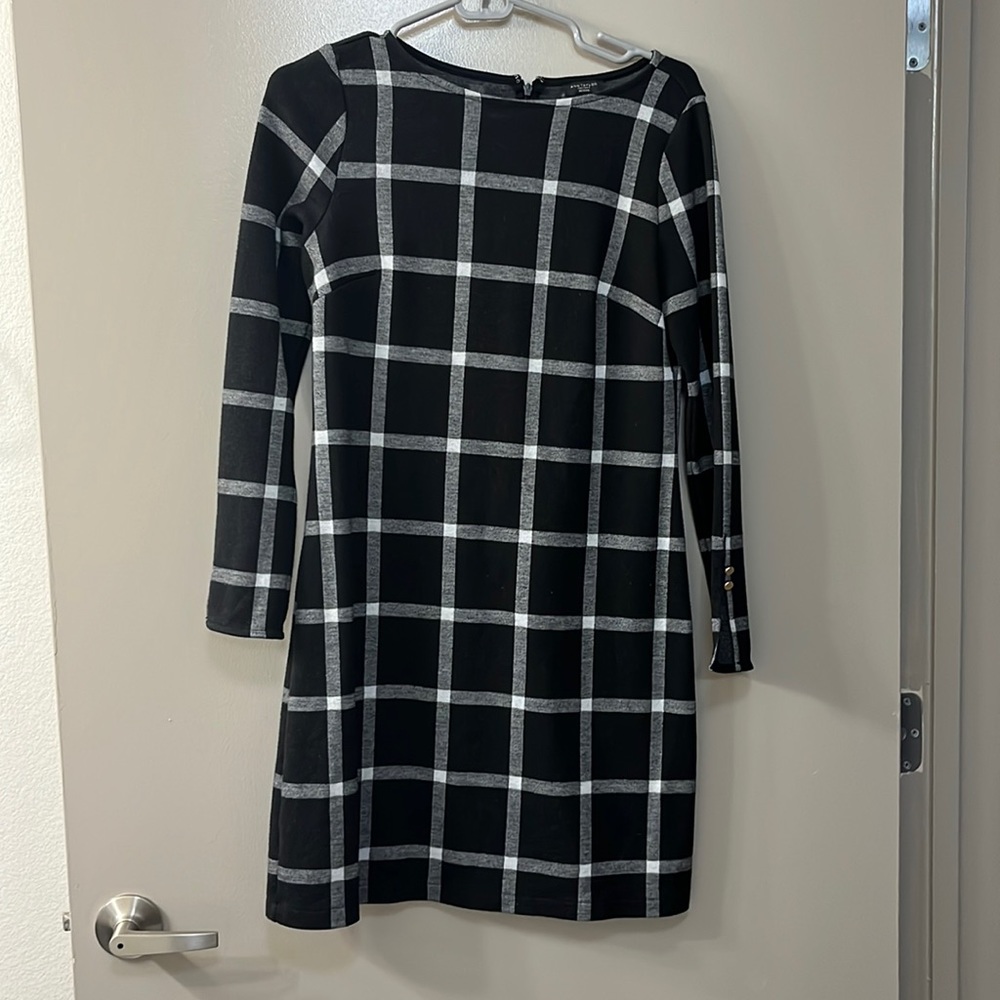 Ann Taylor - plaid black and white long sleeve dress